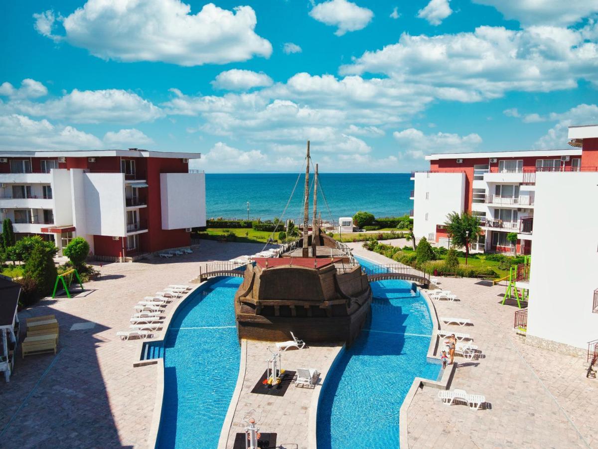 Privilege Fort Beach Apartments Sveti Vlas Luaran gambar