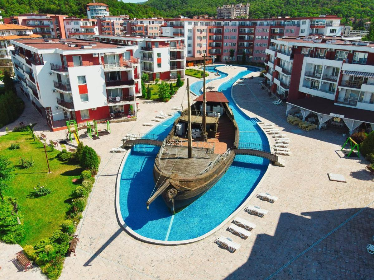Privilege Fort Beach Apartments Sveti Vlas Luaran gambar