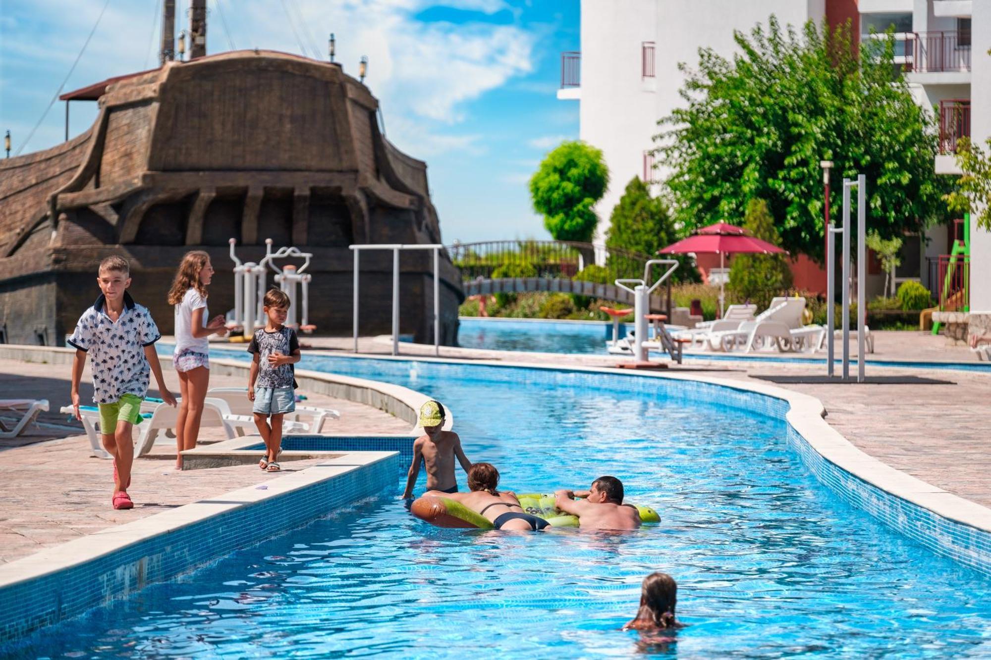 Privilege Fort Beach Apartments Sveti Vlas Luaran gambar