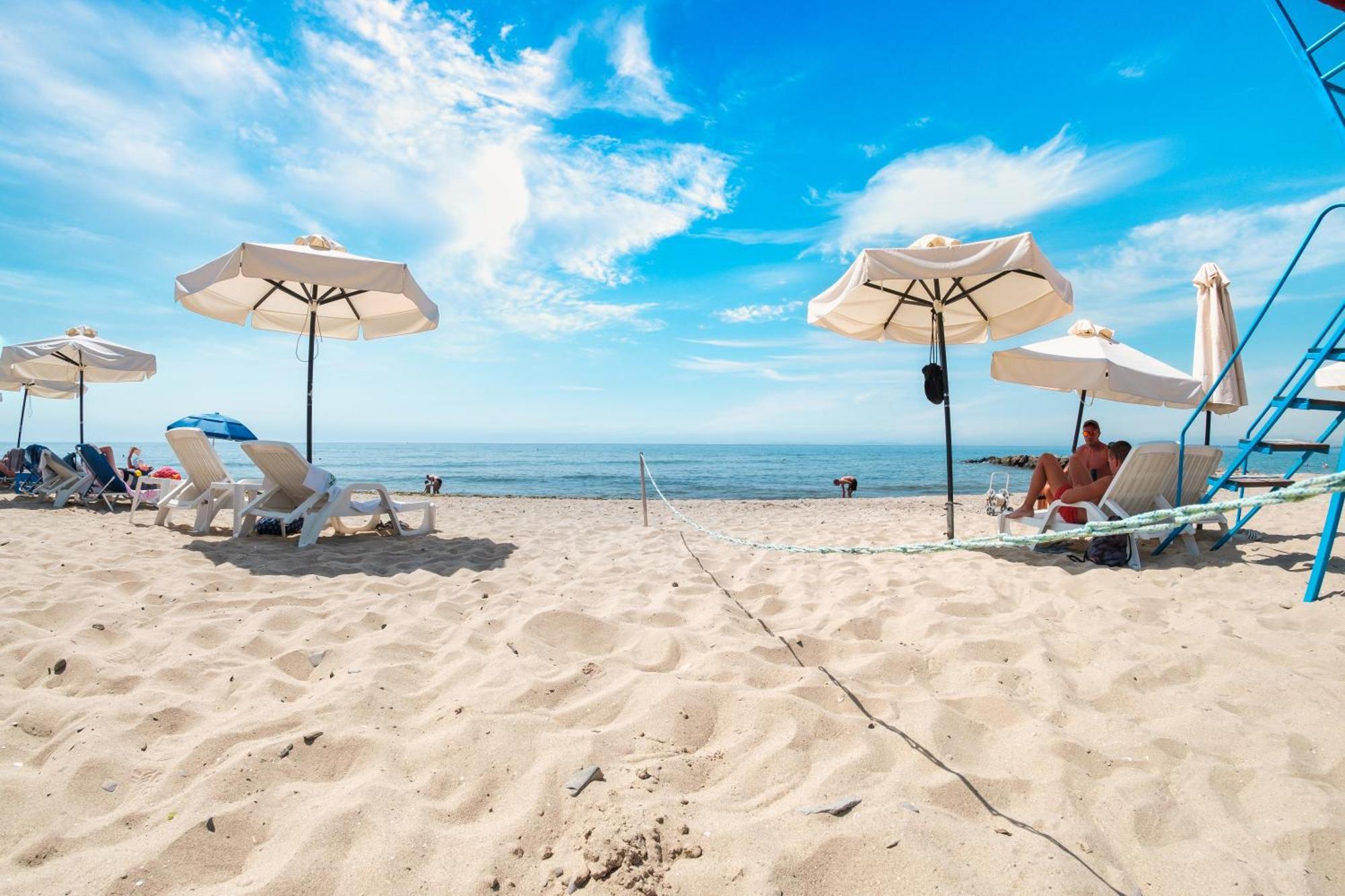 Privilege Fort Beach Apartments Sveti Vlas Luaran gambar