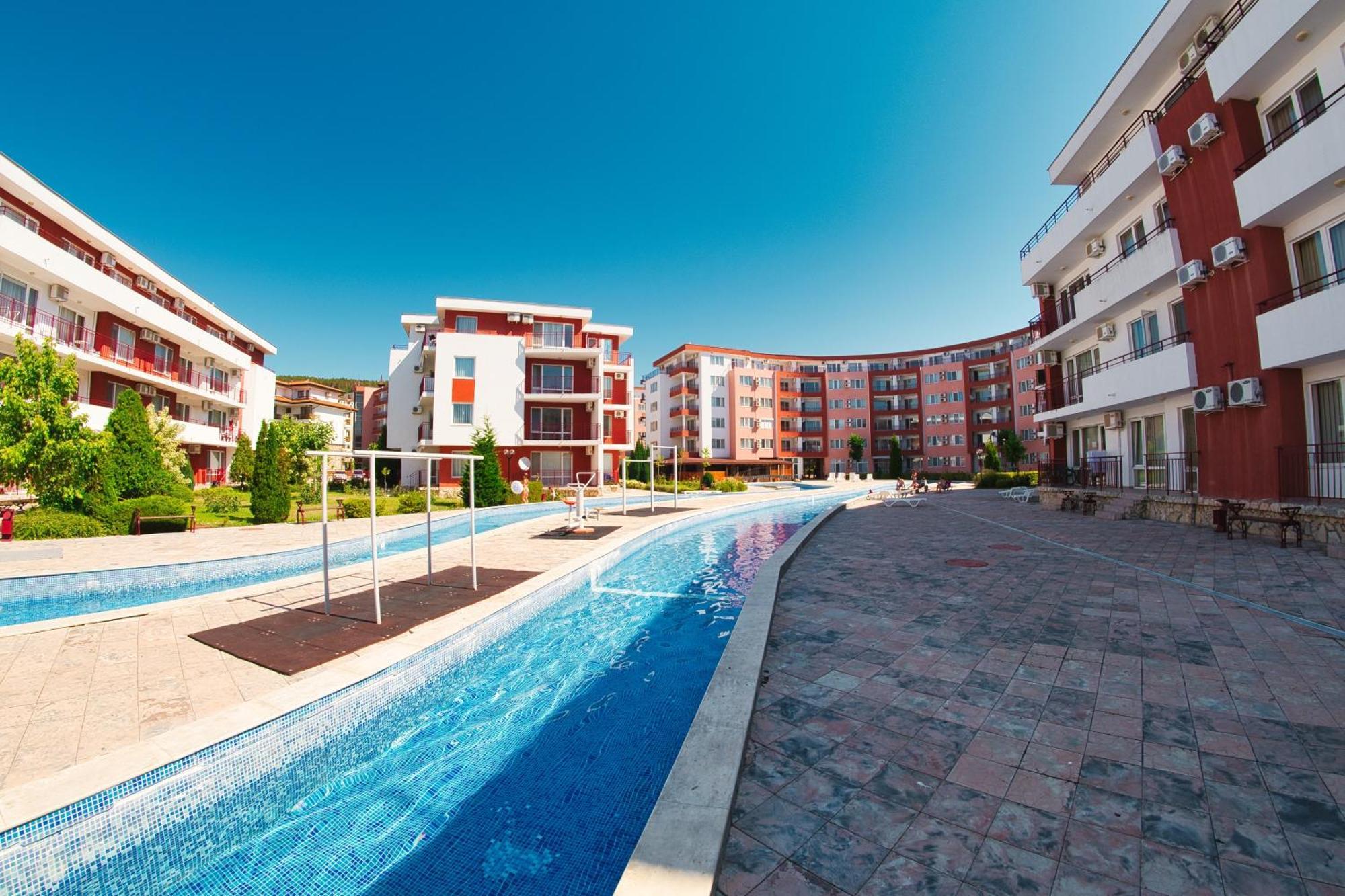 Privilege Fort Beach Apartments Sveti Vlas Luaran gambar