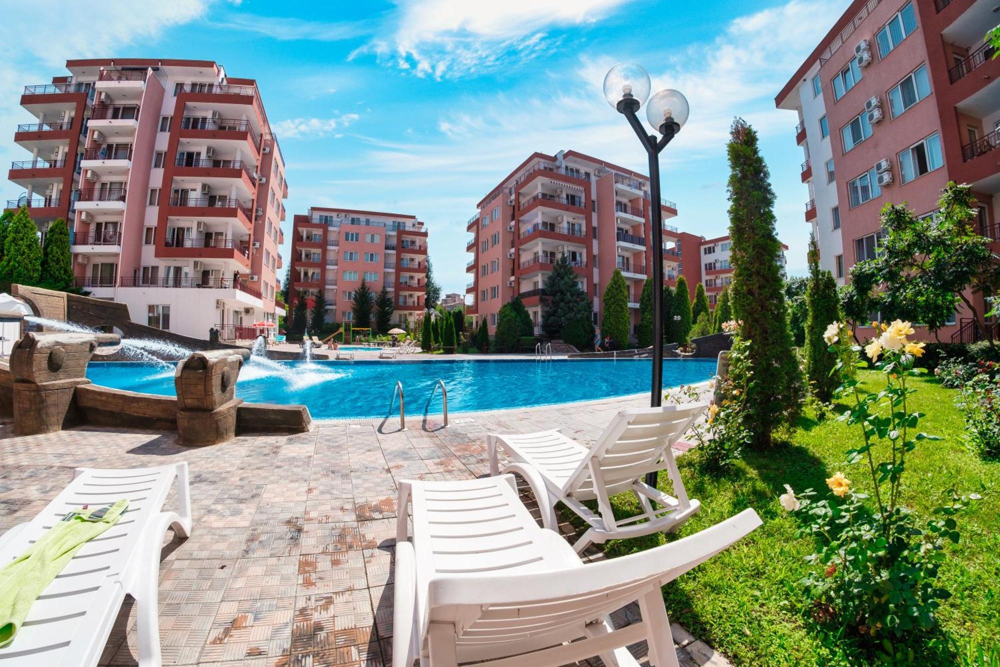 Privilege Fort Beach Apartments Sveti Vlas Luaran gambar