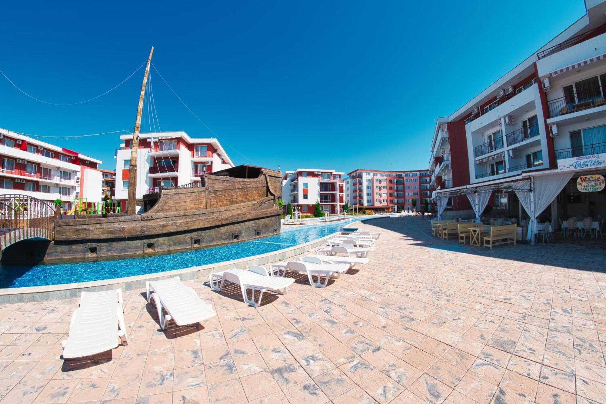 Privilege Fort Beach Apartments Sveti Vlas Luaran gambar
