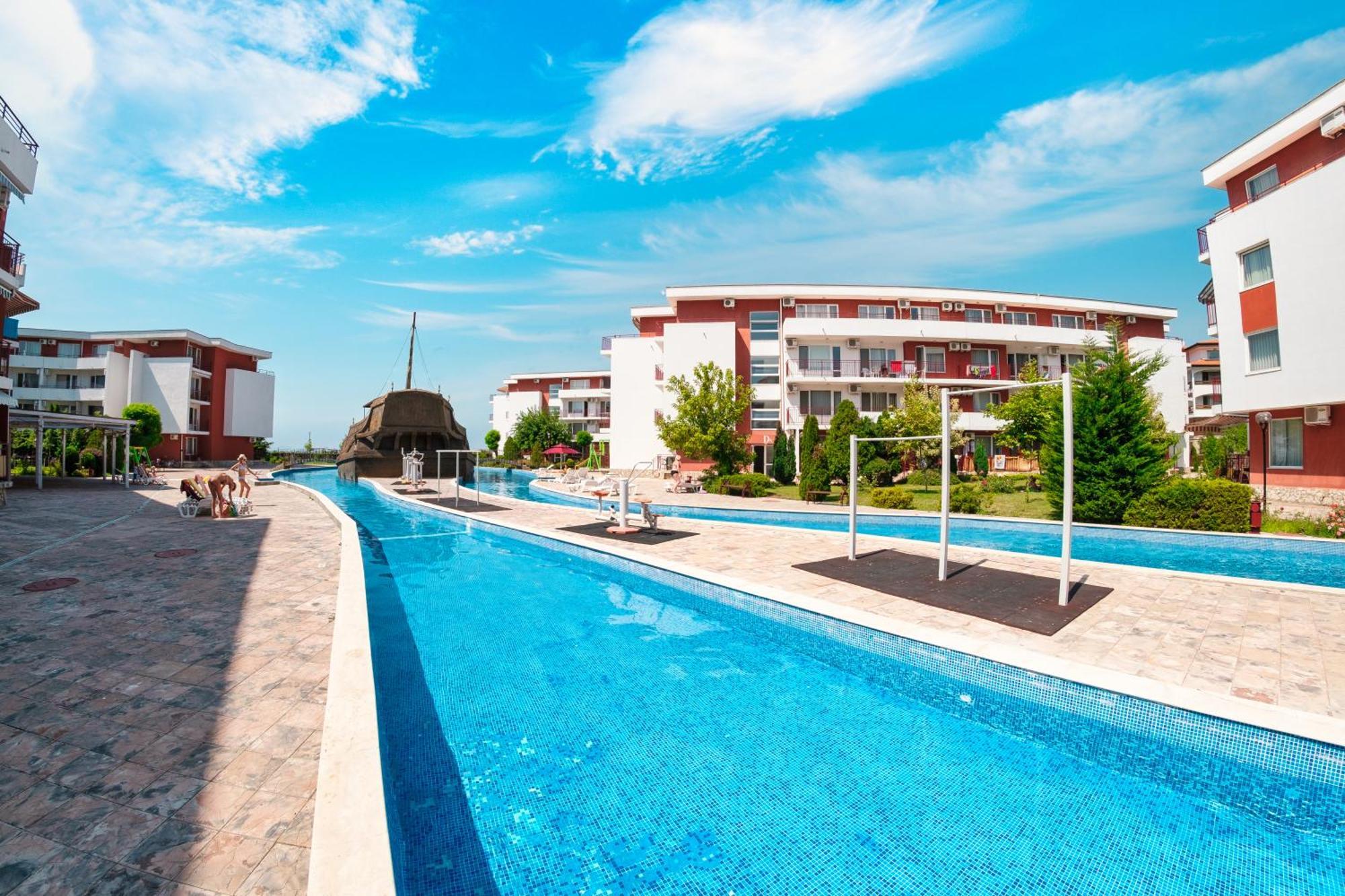 Privilege Fort Beach Apartments Sveti Vlas Luaran gambar
