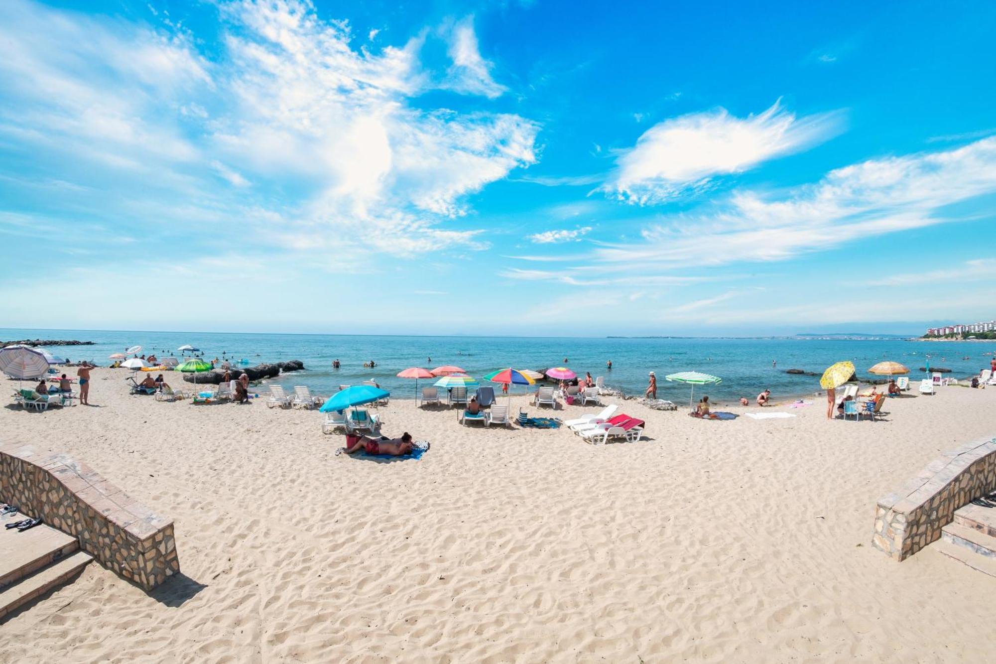 Privilege Fort Beach Apartments Sveti Vlas Luaran gambar