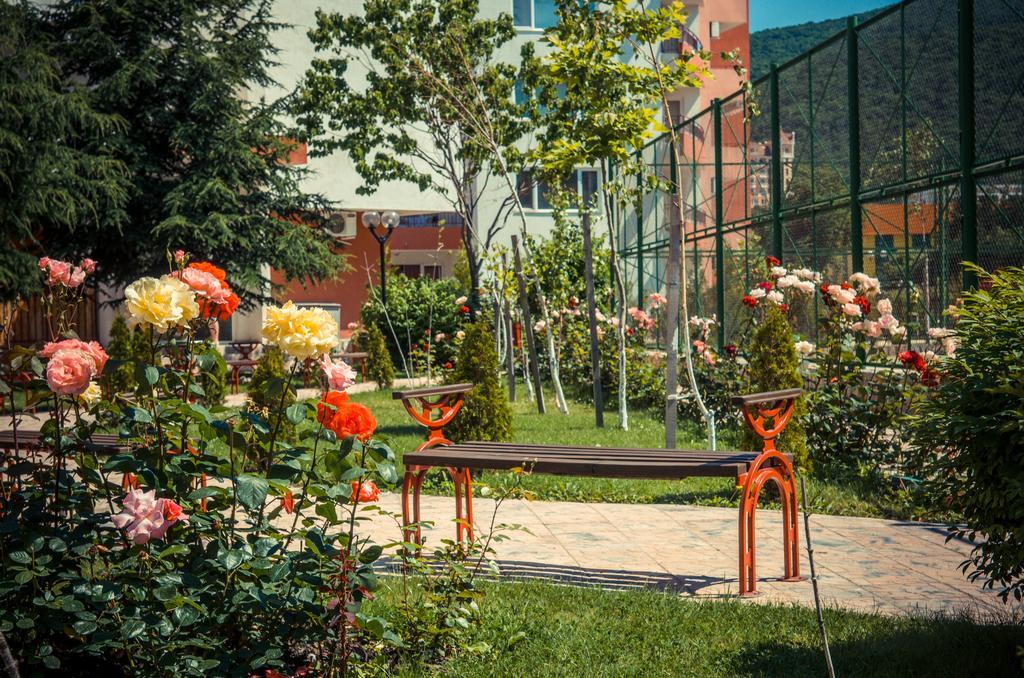 Privilege Fort Beach Apartments Sveti Vlas Luaran gambar