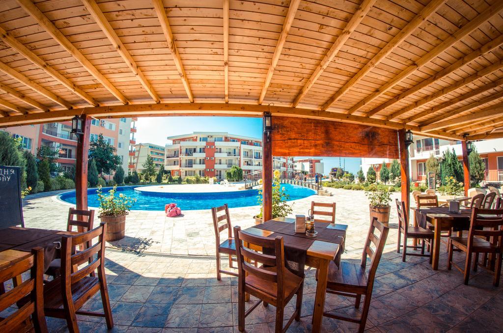 Privilege Fort Beach Apartments Sveti Vlas Luaran gambar