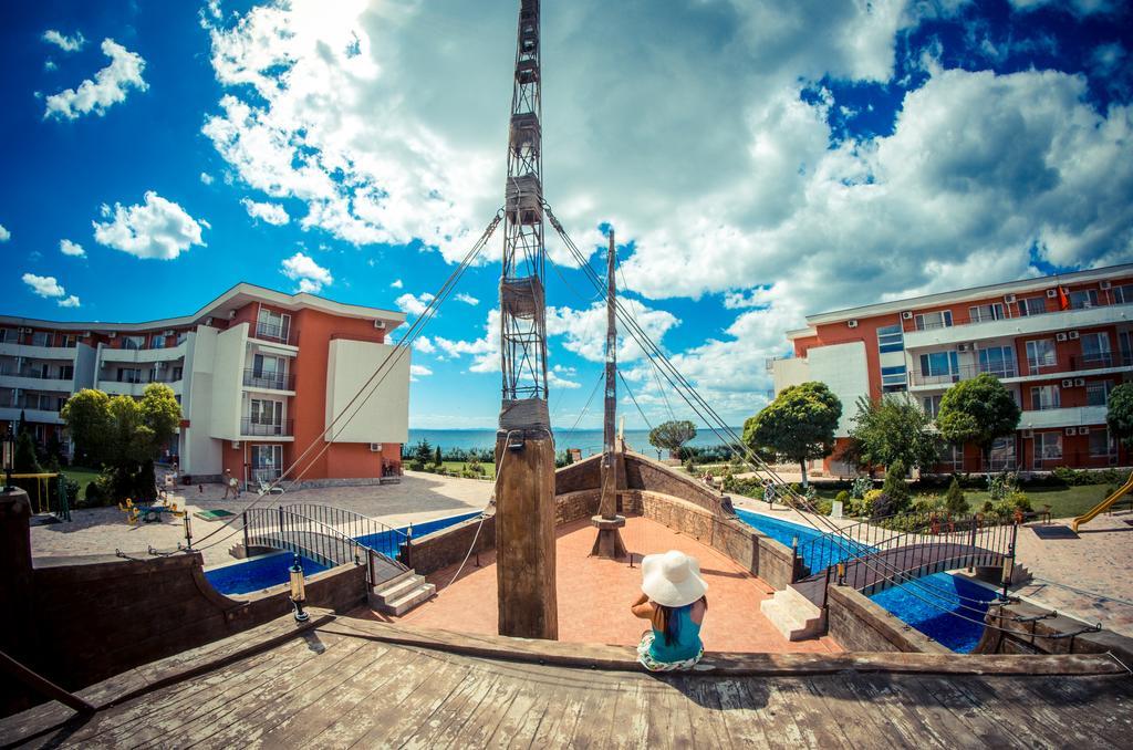 Privilege Fort Beach Apartments Sveti Vlas Luaran gambar