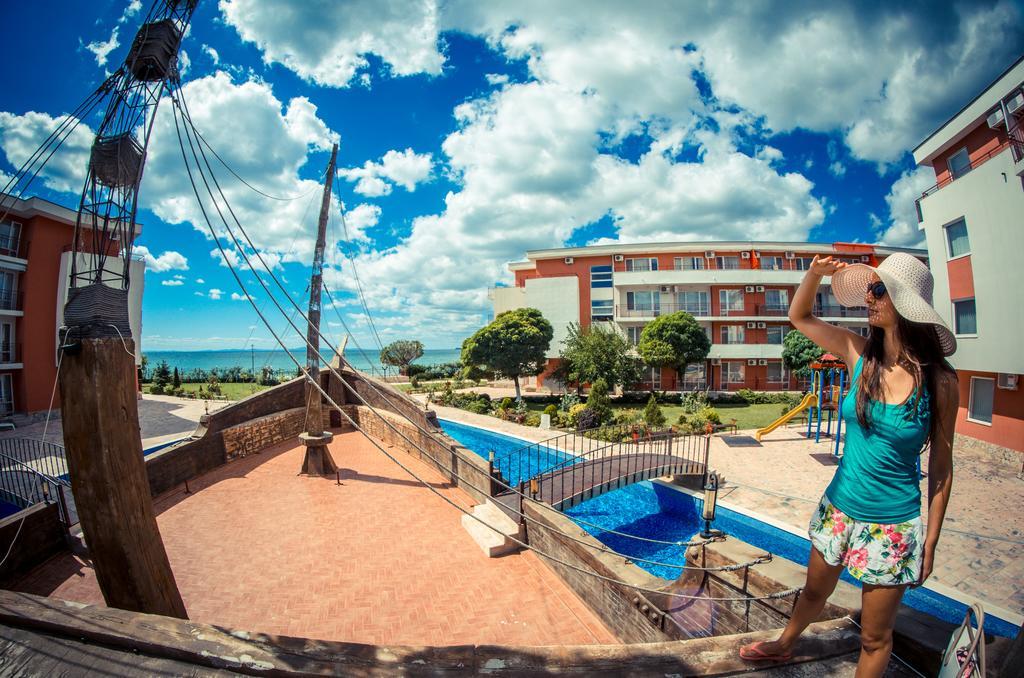 Privilege Fort Beach Apartments Sveti Vlas Luaran gambar