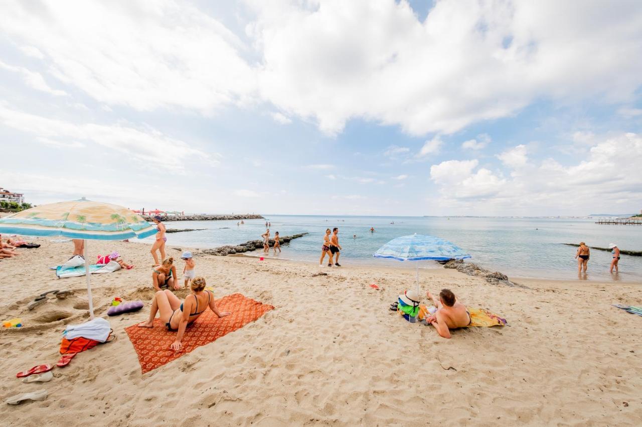 Privilege Fort Beach Apartments Sveti Vlas Luaran gambar