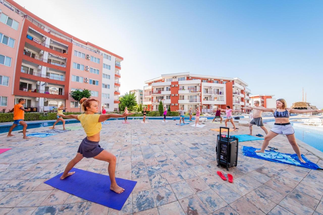 Privilege Fort Beach Apartments Sveti Vlas Luaran gambar