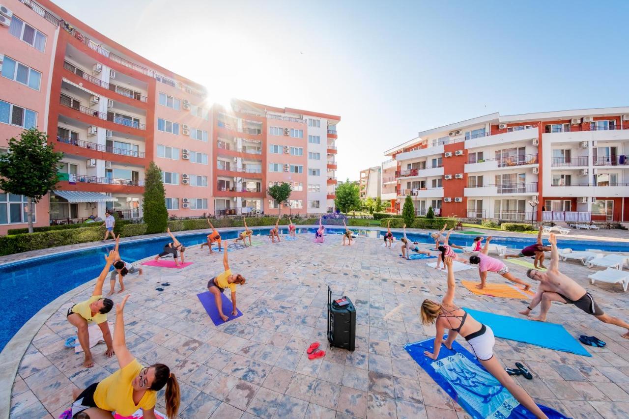 Privilege Fort Beach Apartments Sveti Vlas Luaran gambar